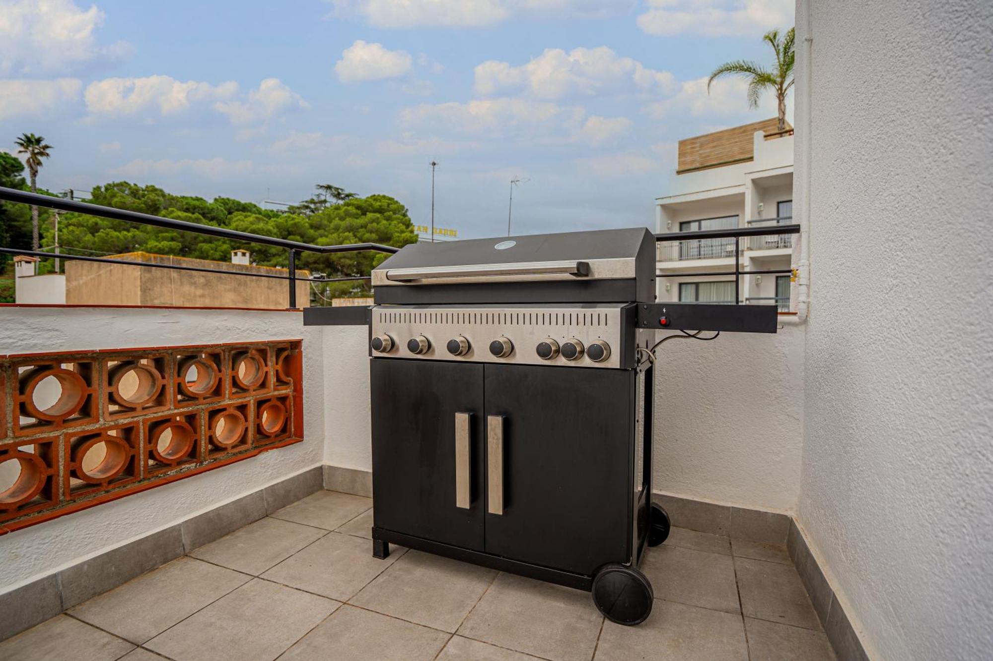 Hostal Y Apartamento Moli De Mar โยเรตเดมาร์ ภายนอก รูปภาพ