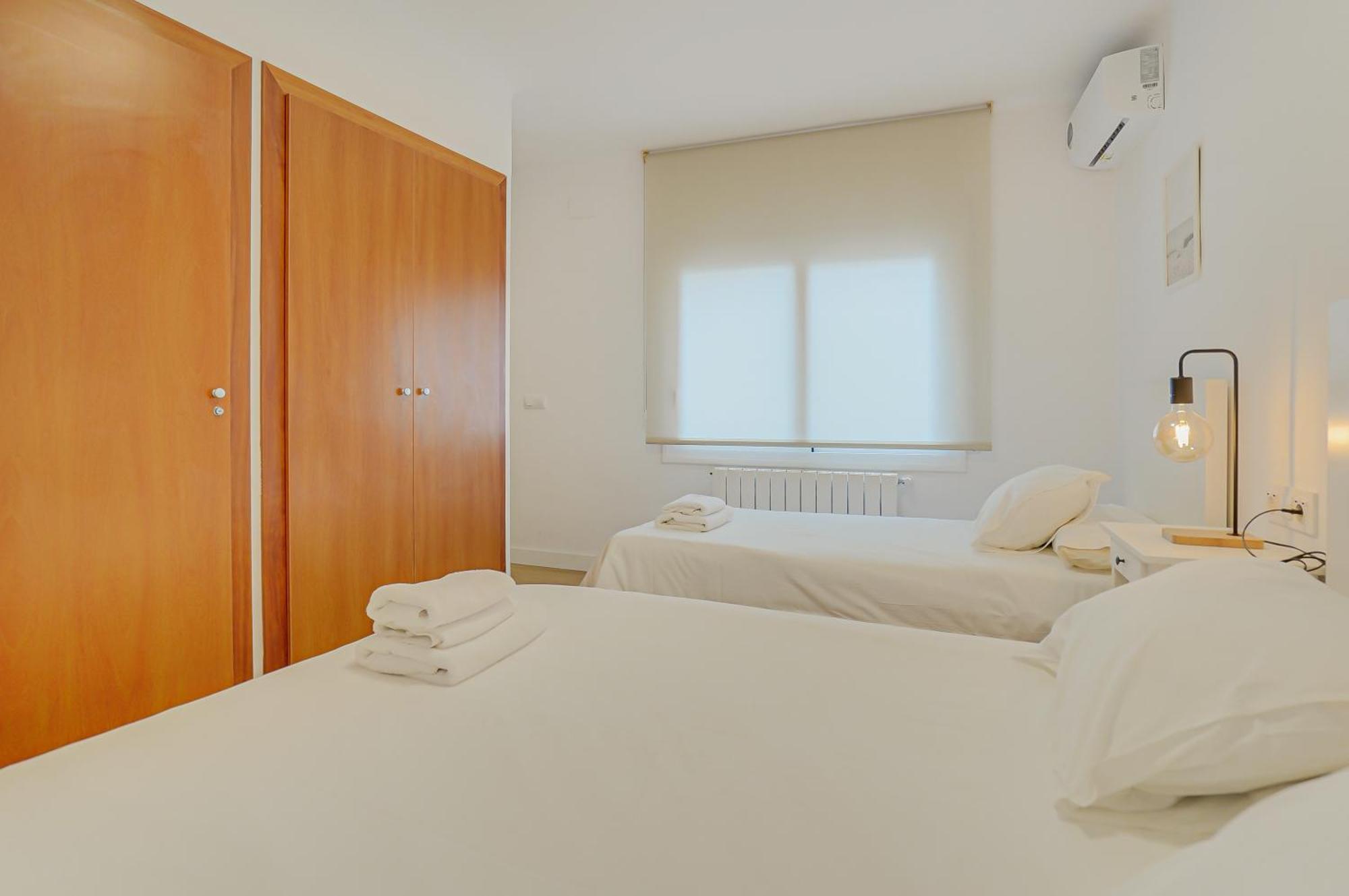 Hostal Y Apartamento Moli De Mar โยเรตเดมาร์ ภายนอก รูปภาพ