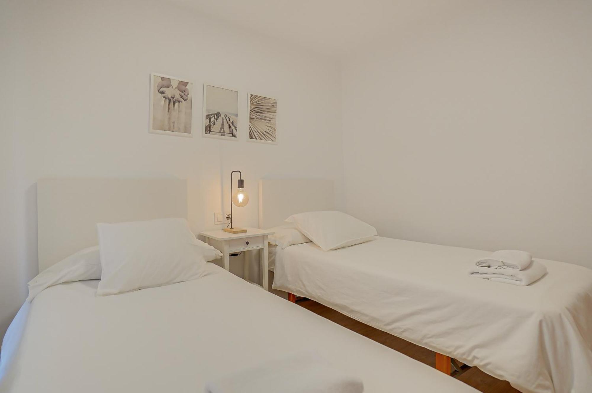 Hostal Y Apartamento Moli De Mar โยเรตเดมาร์ ภายนอก รูปภาพ