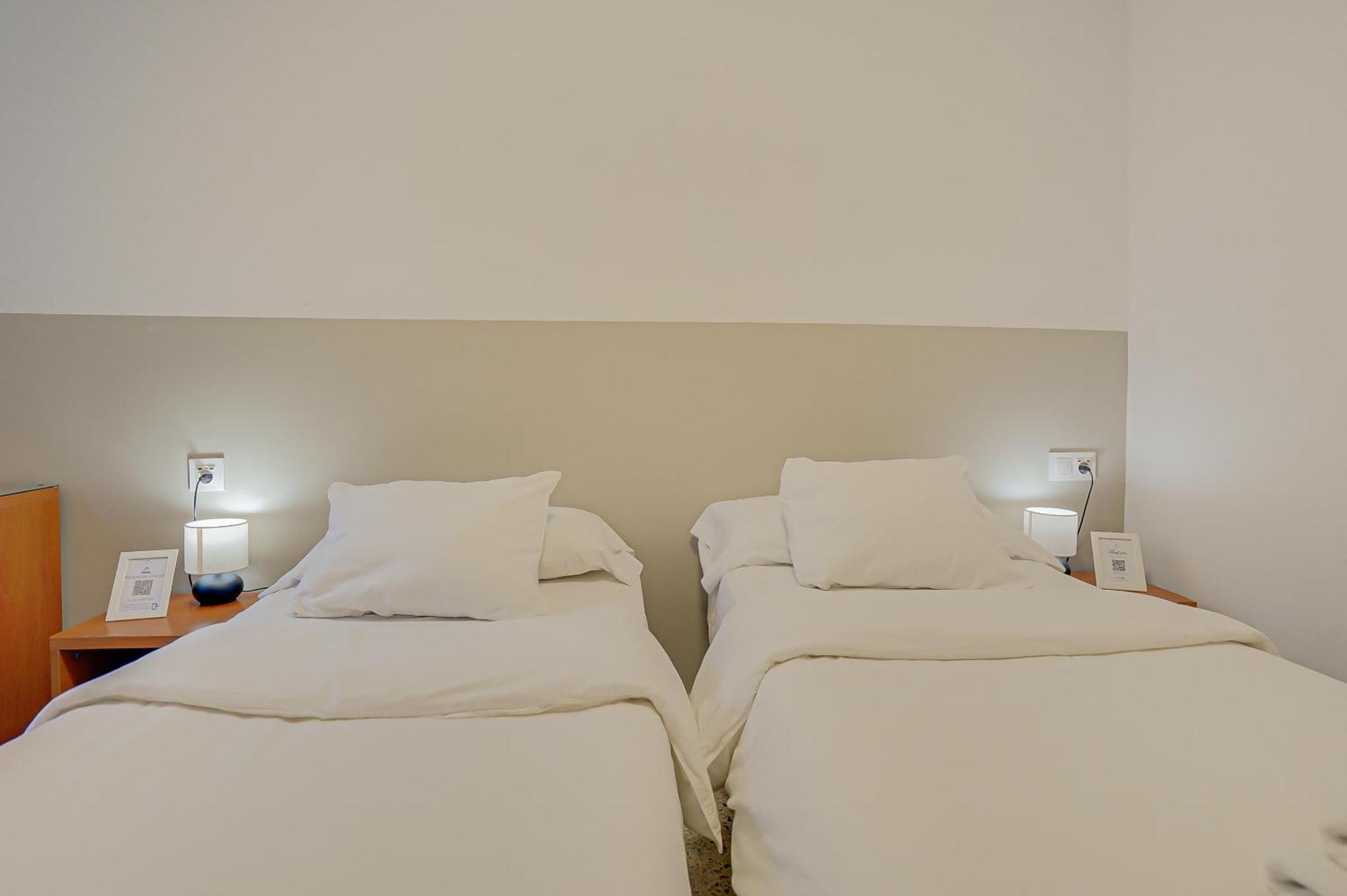 Hostal Y Apartamento Moli De Mar โยเรตเดมาร์ ภายนอก รูปภาพ